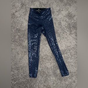 Heroine Sport shiny cheetah blue leggings